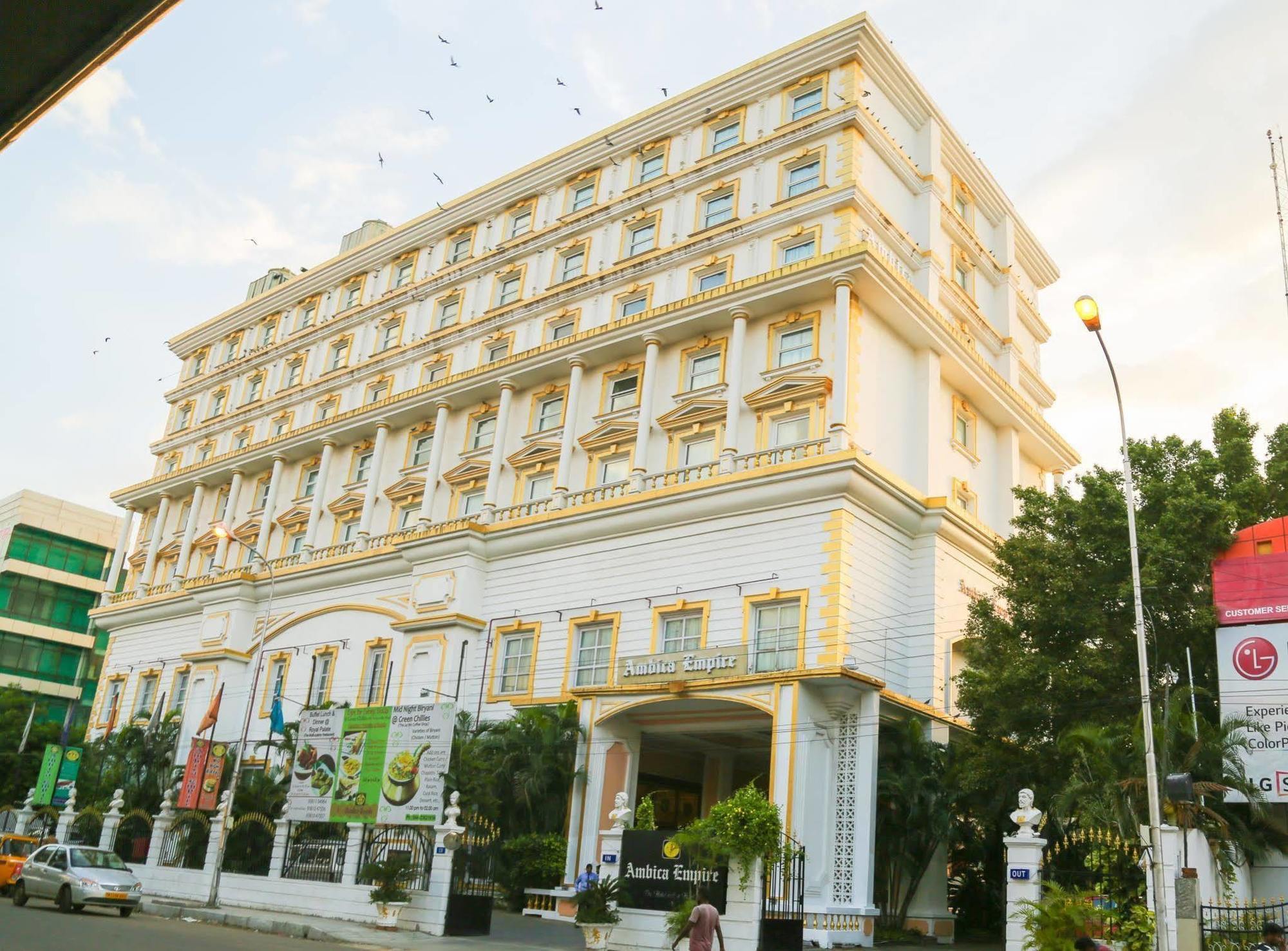 Hotel Ambica Empire Ченнаї Екстер'єр фото